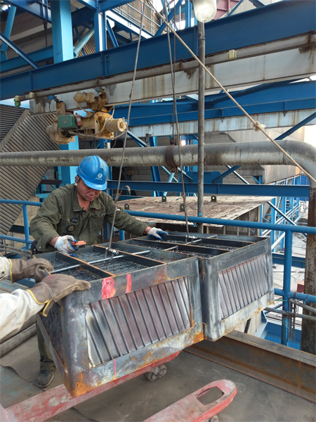 空預器吊包清洗